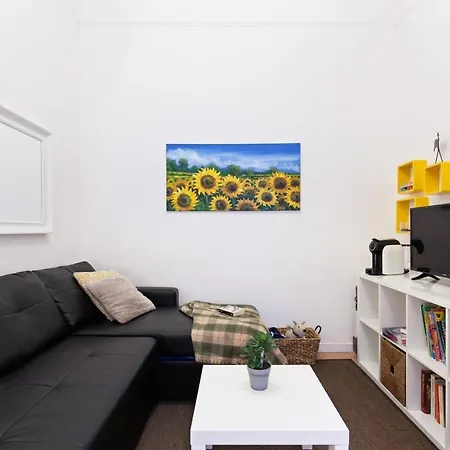 Apartman Homely 2bdr In Arroios *